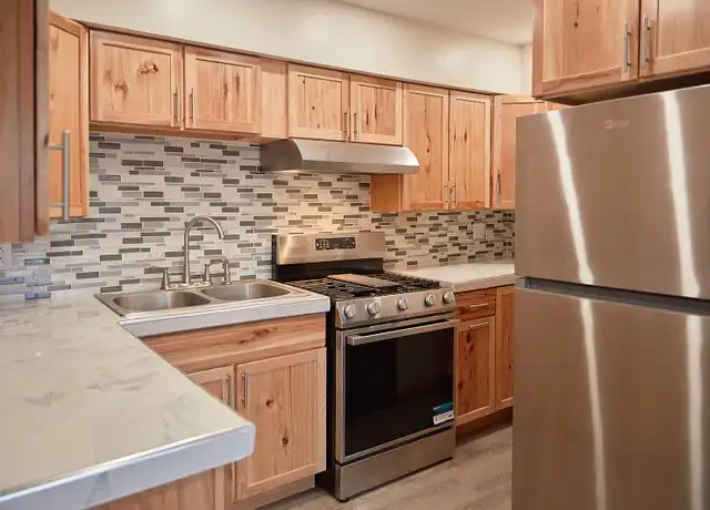 Property at 1708 Glenwood Ave, Joliet, IL, 60435, 1 bed, 1 bath, [object Object]