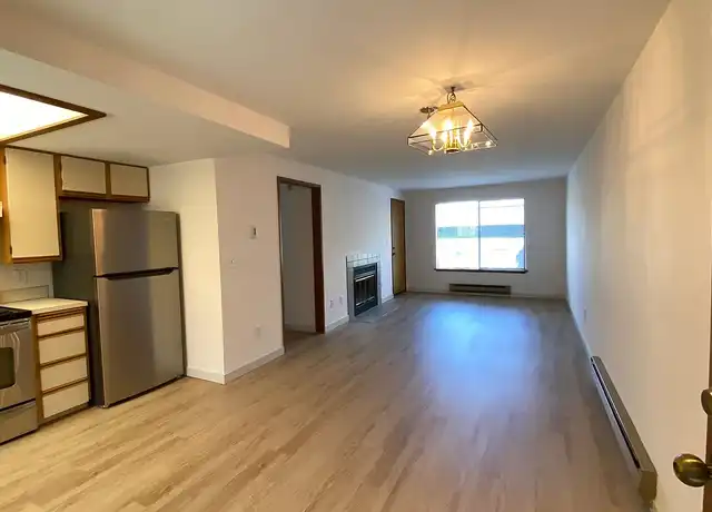 Property at Sandridge Apartments - 6200 Sand Point Way NE, Seattle, WA, 98115, 1 bed, 1 bath, [object Object]