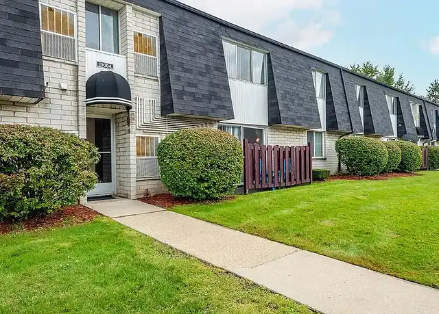 Property at Riverside Village Apartments - 18920 Walden St, Clinton Twp, MI, 48038, 1-2 bed, 1 bath, [object Object]