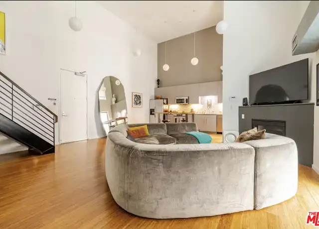 Property at 7062 Hawthorn Ave #205, Los Angeles, CA, 90028, 2 beds, 2 baths, [object Object]