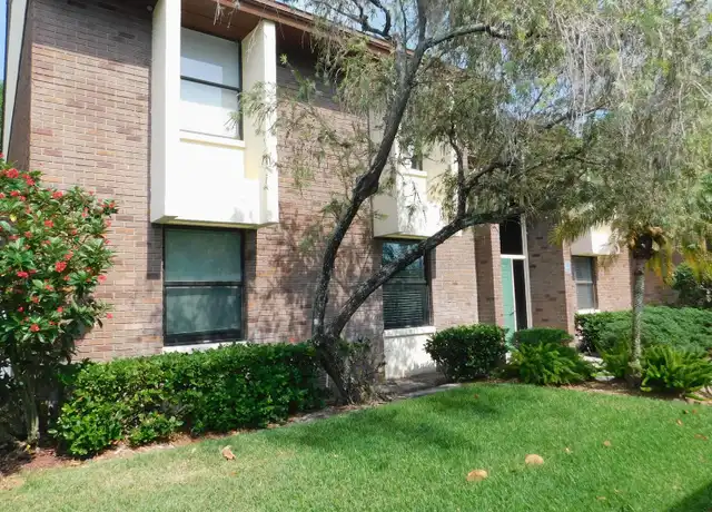 Property at 204 Caryl Way, Oldsmar, FL, 34677, 1 bed, 1 bath, [object Object]