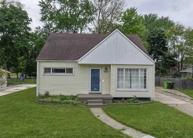 Property at 709 Elmwood Dr, Fenton, MI, 48430, 3 beds, 1 bath, [object Object]