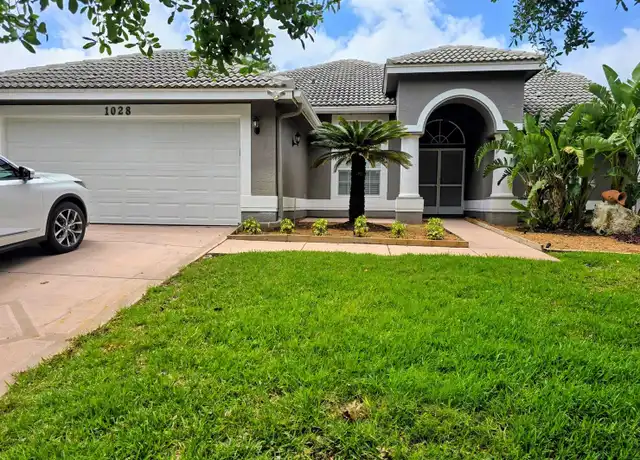 Property at 1028 Tradewinds Dr, Tarpon Springs, FL, 34689, 3 beds, 2 baths, [object Object]