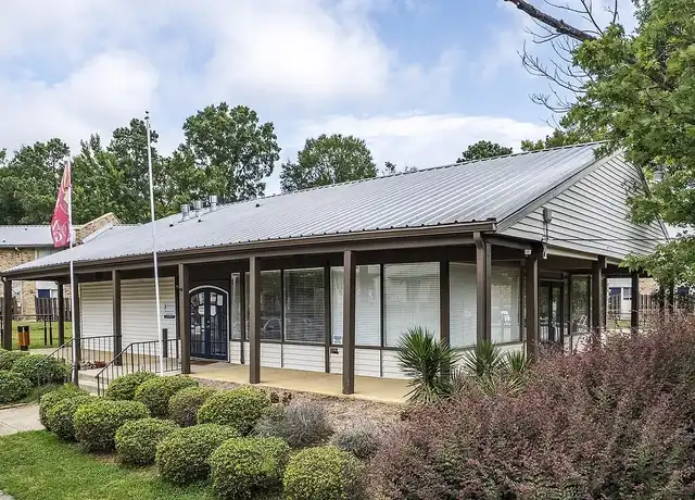 Property at Clay Landings Apartments - 856 Park Brook Trl, Birmingham, AL, 35215, 1-3 bed, 1-2 bath, [object Object]