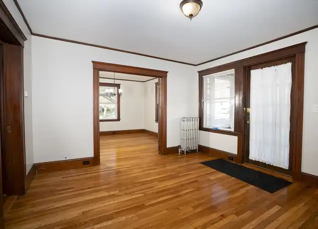 Property at 72 Merrymount Rd Unit 1 R, Quincy, MA, 02169, 1 bed, 1 bath, [object Object]