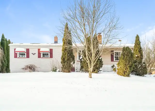 Property at 220 Glendale Ave, Girard, OH, 44420, 3 beds, 2 baths, [object Object]