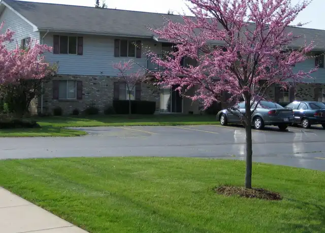 Property at 1406 91st St Unit 1406/101, Kenosha, WI, 53143, 2 beds, 1 bath, [object Object]